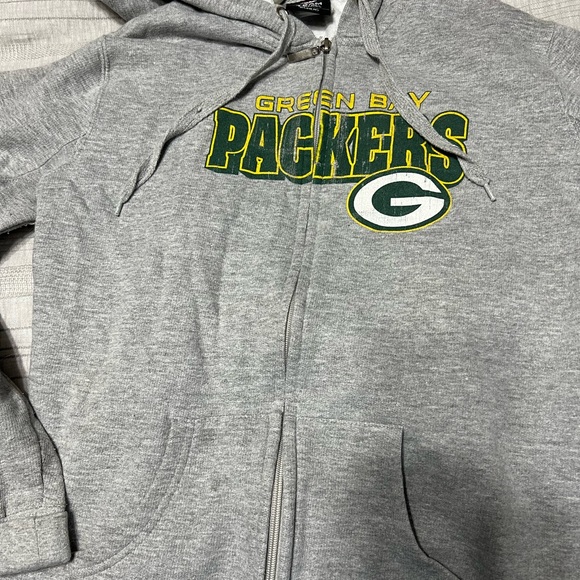Green Bay Packer Women’s Zip up - Picture 3 of 3
